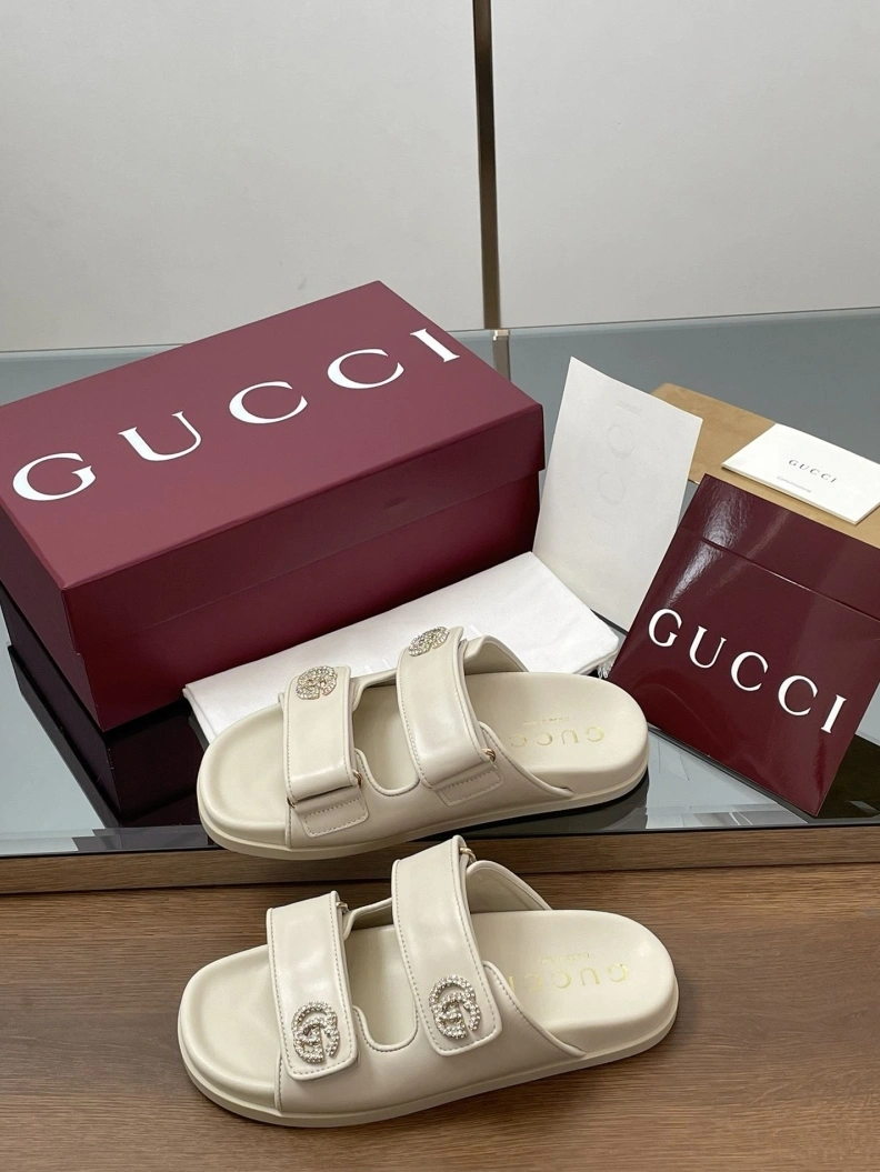 Gxccx Sandals WellDesigned 155646