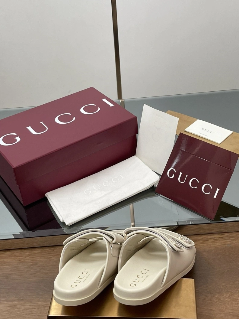 Gxccx Sandals WellDesigned 155646