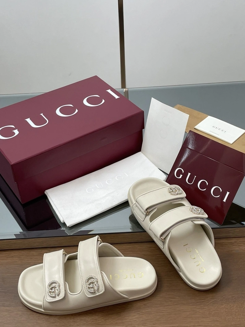 Gxccx Sandals WellDesigned 155646
