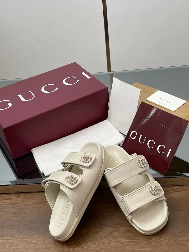 Gxccx Sandals WellDesigned 155646