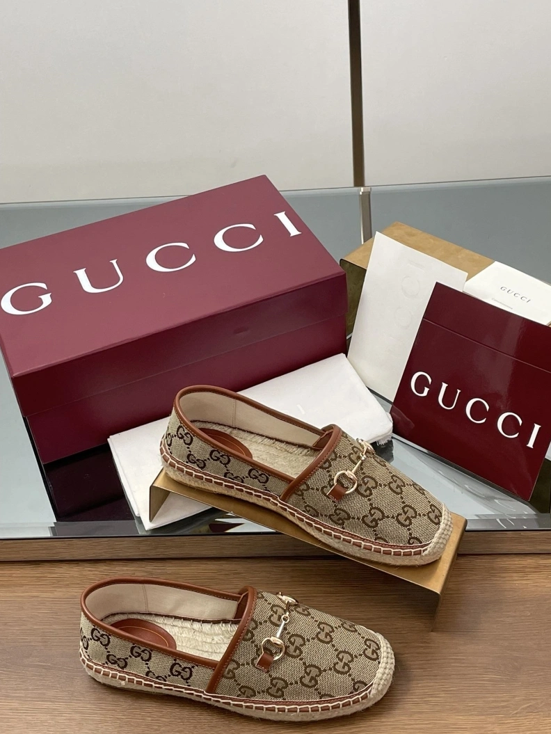 Reliable Gxccx Leather Shoes 155708