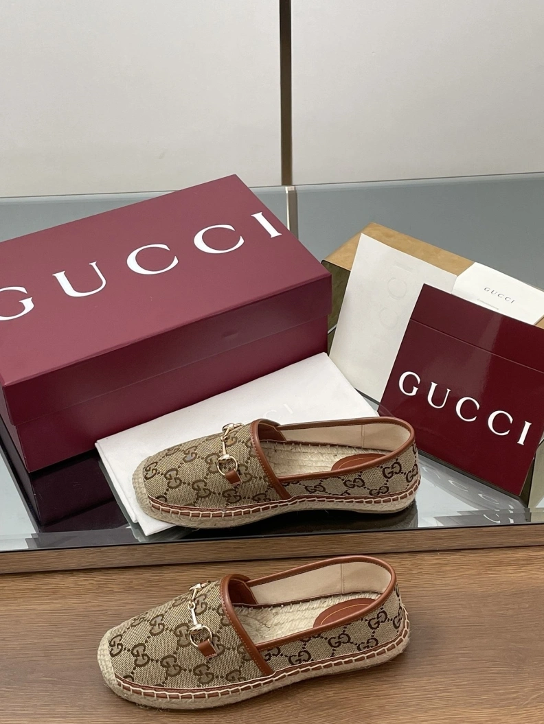 Reliable Gxccx Leather Shoes 155708