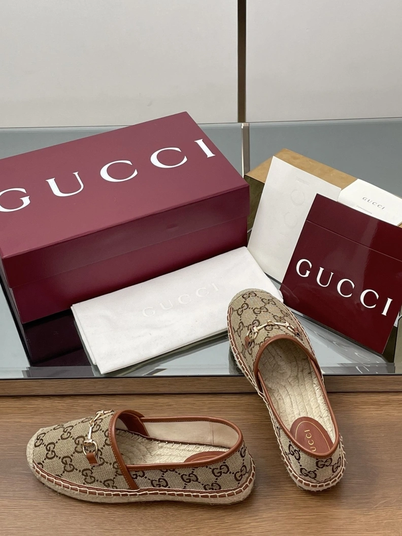 Reliable Gxccx Leather Shoes 155708