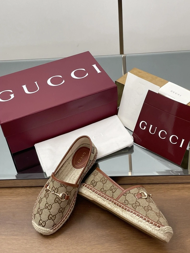 Reliable Gxccx Leather Shoes 155708