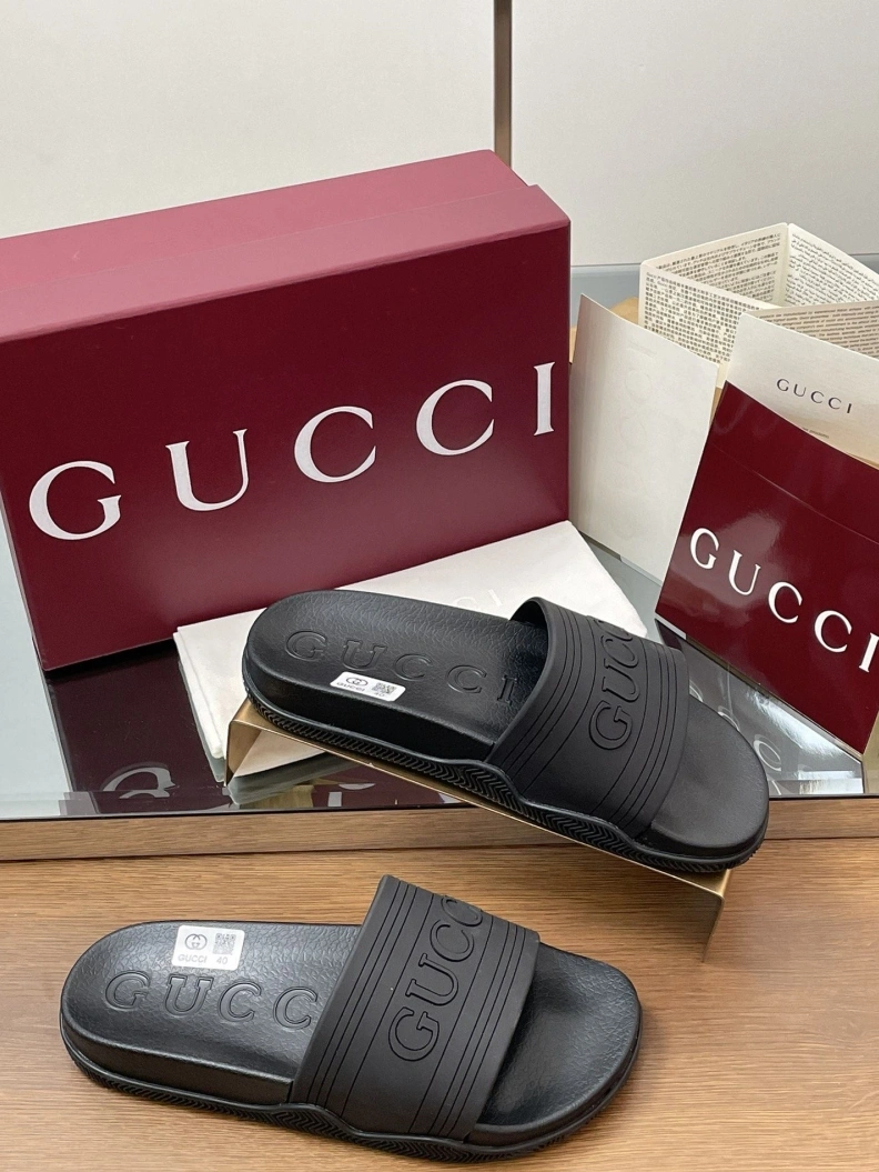 Affordable Gxccx Slippers 155573