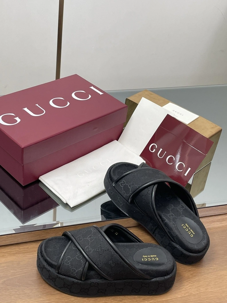 Gxccx Slippers EyeCatching 155567
