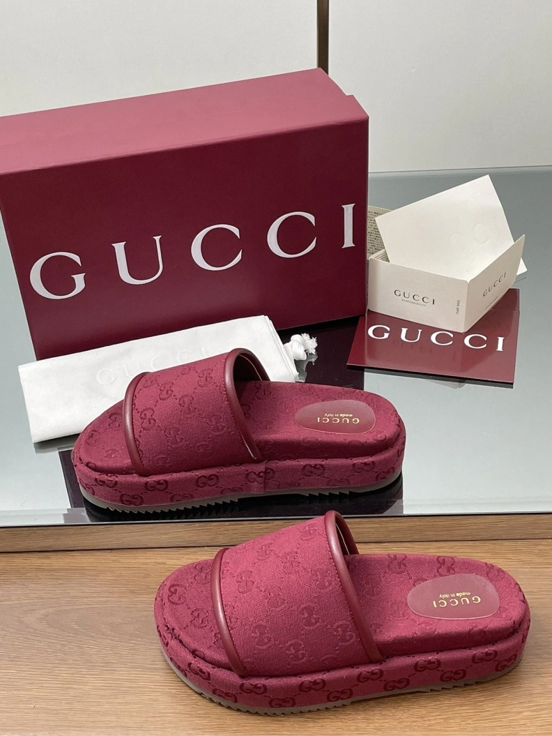Gxccx Slippers Practical 155563
