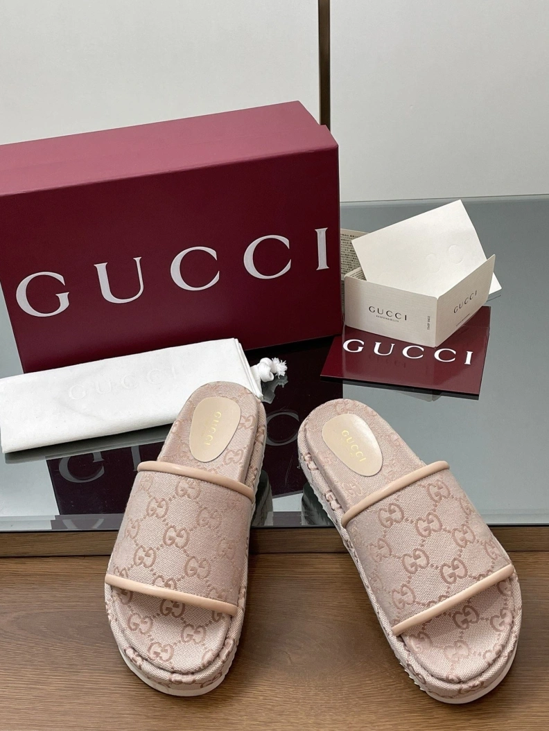 Trendsetting Gxccx Slippers 155548
