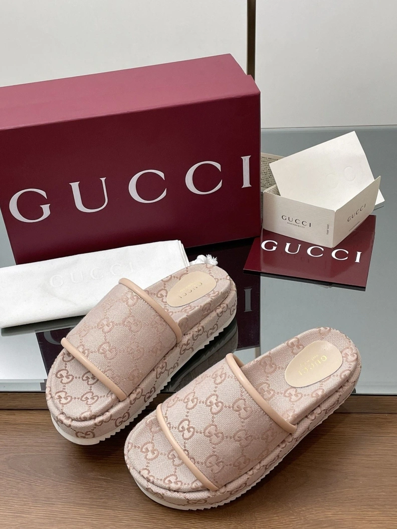 Trendsetting Gxccx Slippers 155548