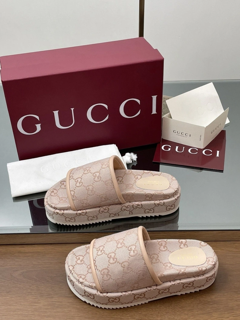 Trendsetting Gxccx Slippers 155548
