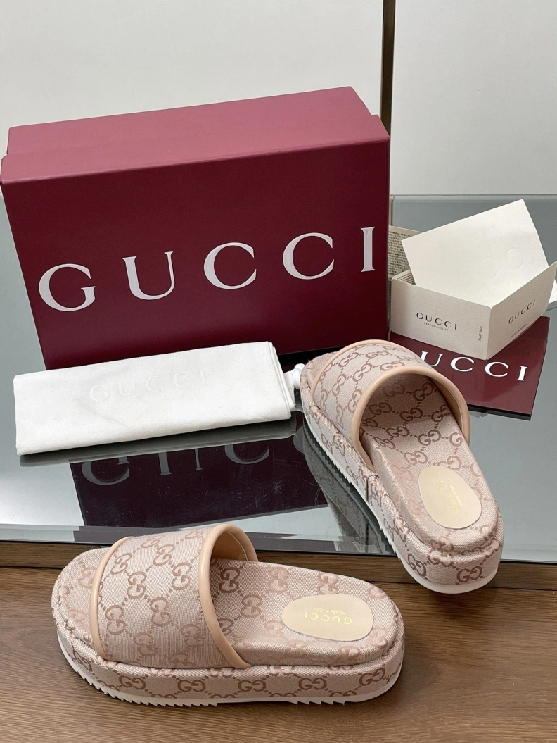 Trendsetting Gxccx Slippers 155548