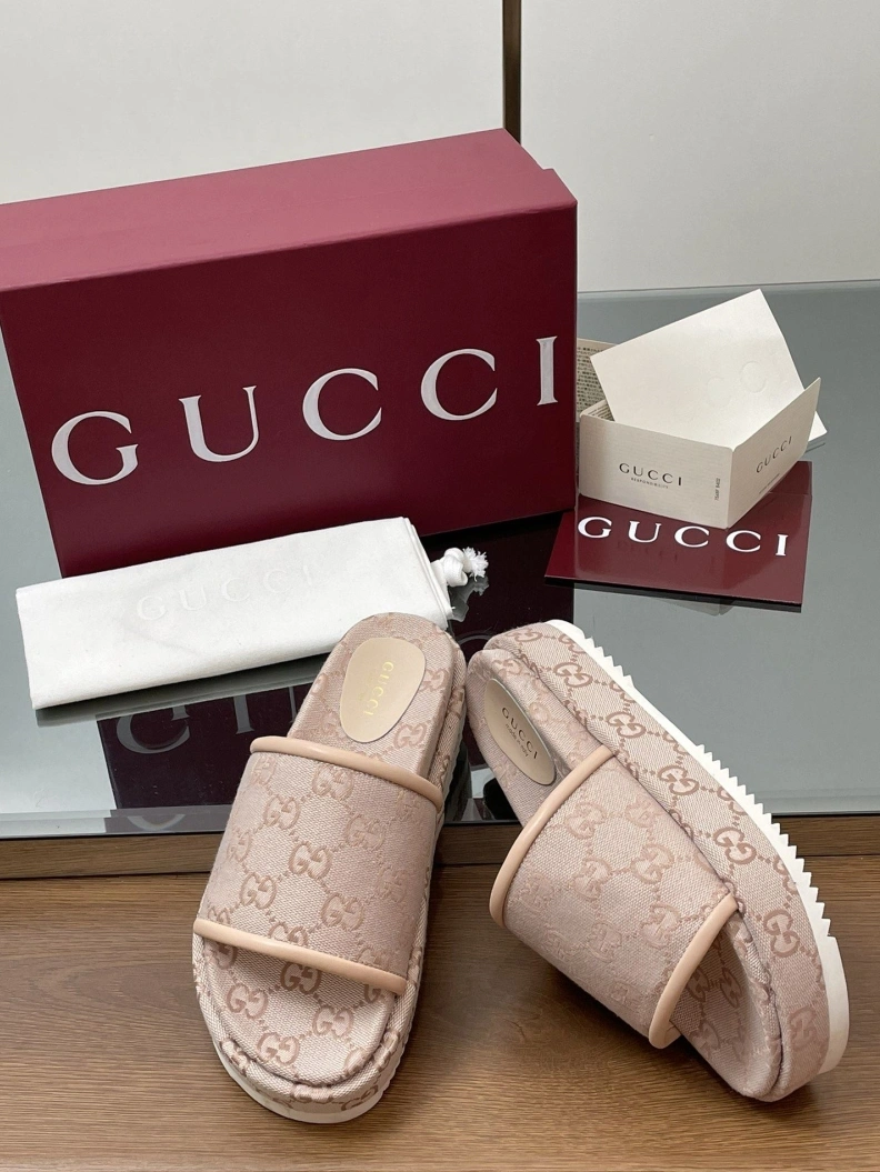 Trendsetting Gxccx Slippers 155548