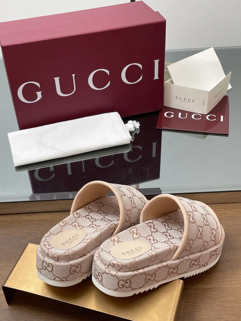 Trendsetting Gxccx Slippers 155548