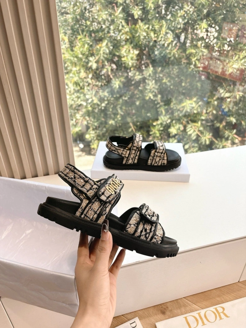 Bold Chxnxl Sandals 118257