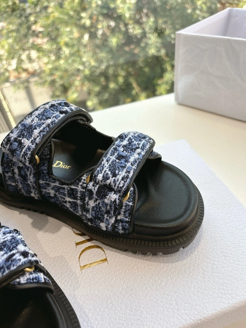 Classic Chxnxl Sandals 118250