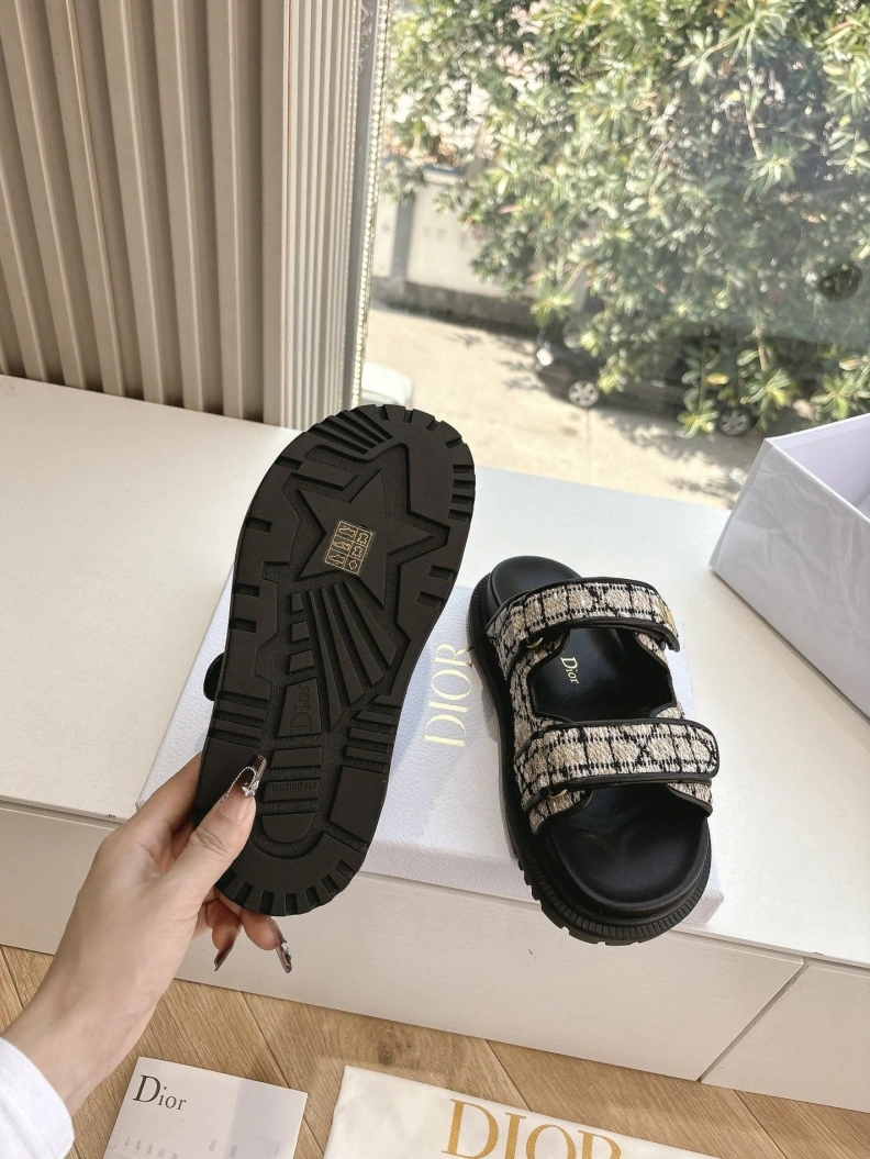 Chxnxl Sandals WellDesigned 118252