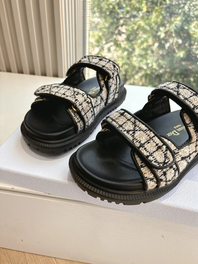Chxnxl Sandals WellDesigned 118252
