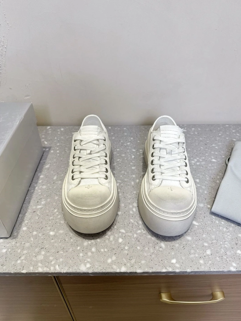 Sleek Othxr Sneakers 210070