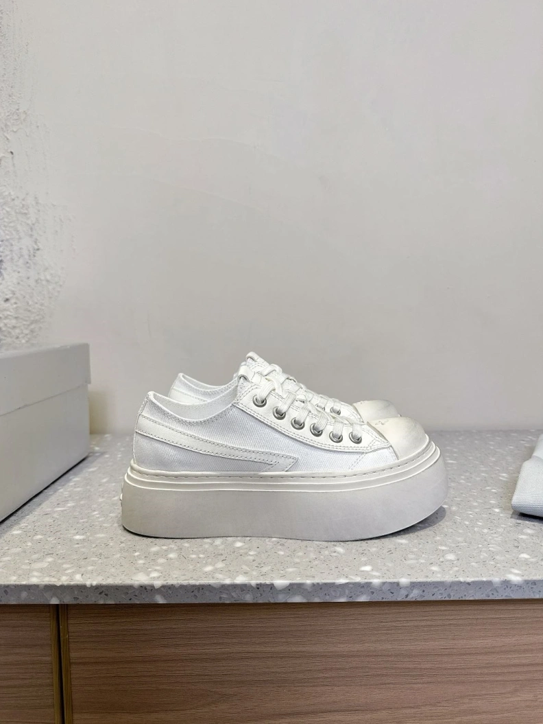 Sleek Othxr Sneakers 210070