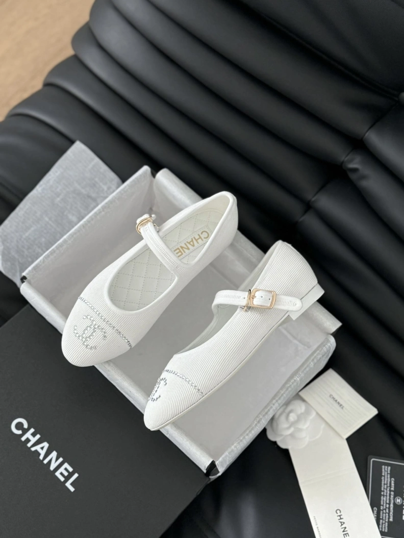 Compact Chxnxl Flat Shoes 118459