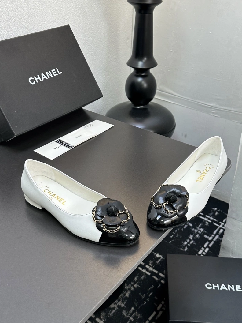 NewStyle Chxnxl Flat Shoes 118456