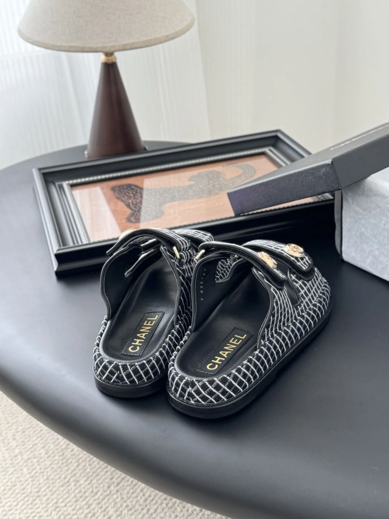 Chxnxl Sandals Refined 118218