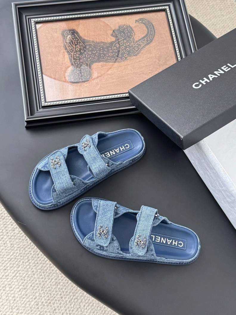 Bright Chxnxl Sandals 118229