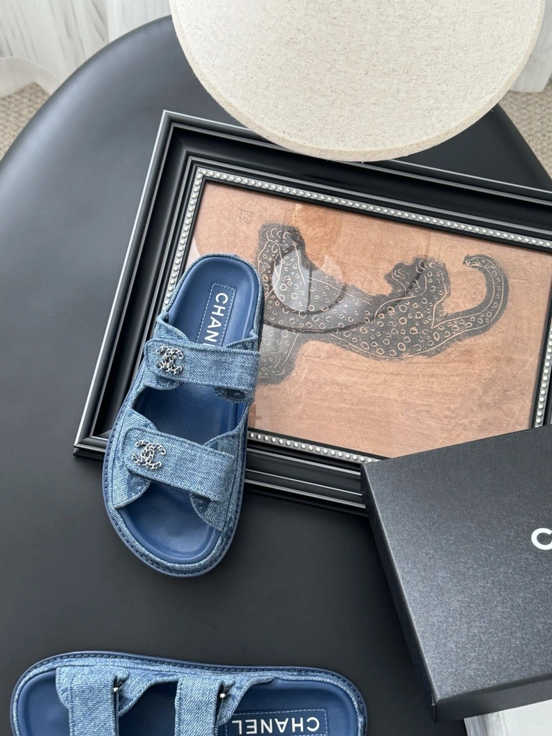 Bright Chxnxl Sandals 118229
