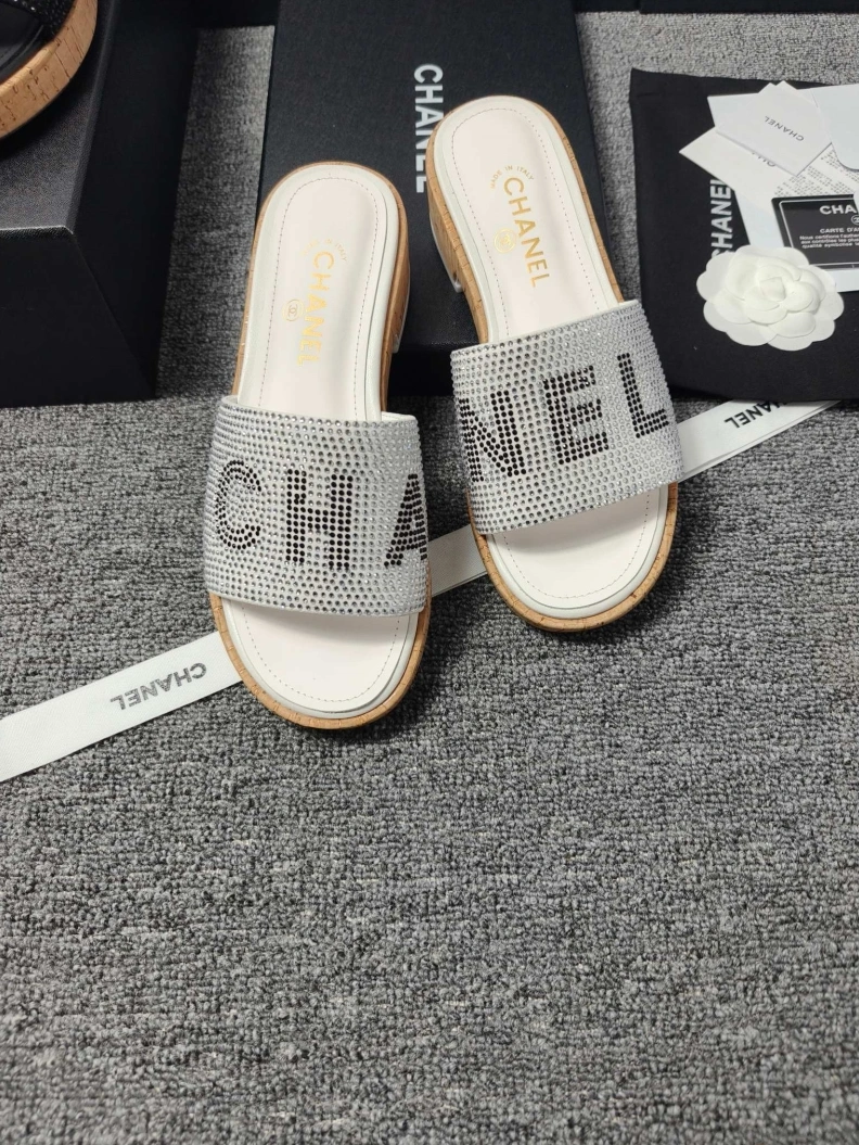 Cozy Chxnxl Slippers 118179