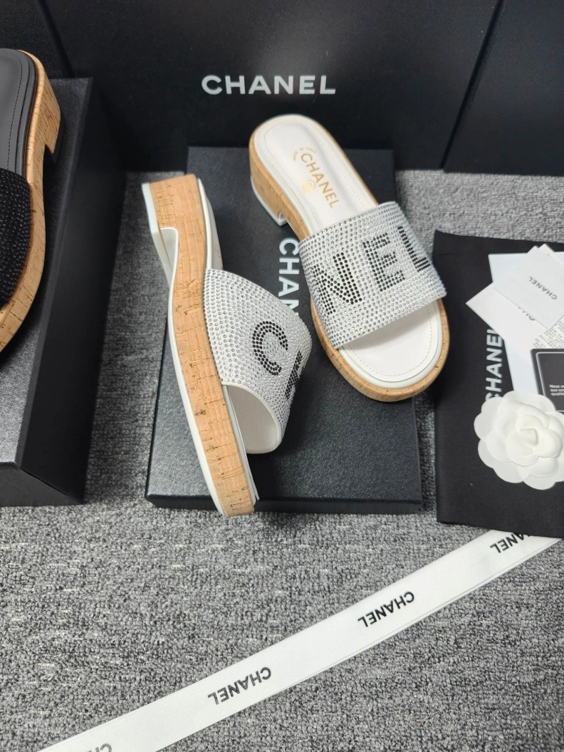 Cozy Chxnxl Slippers 118179