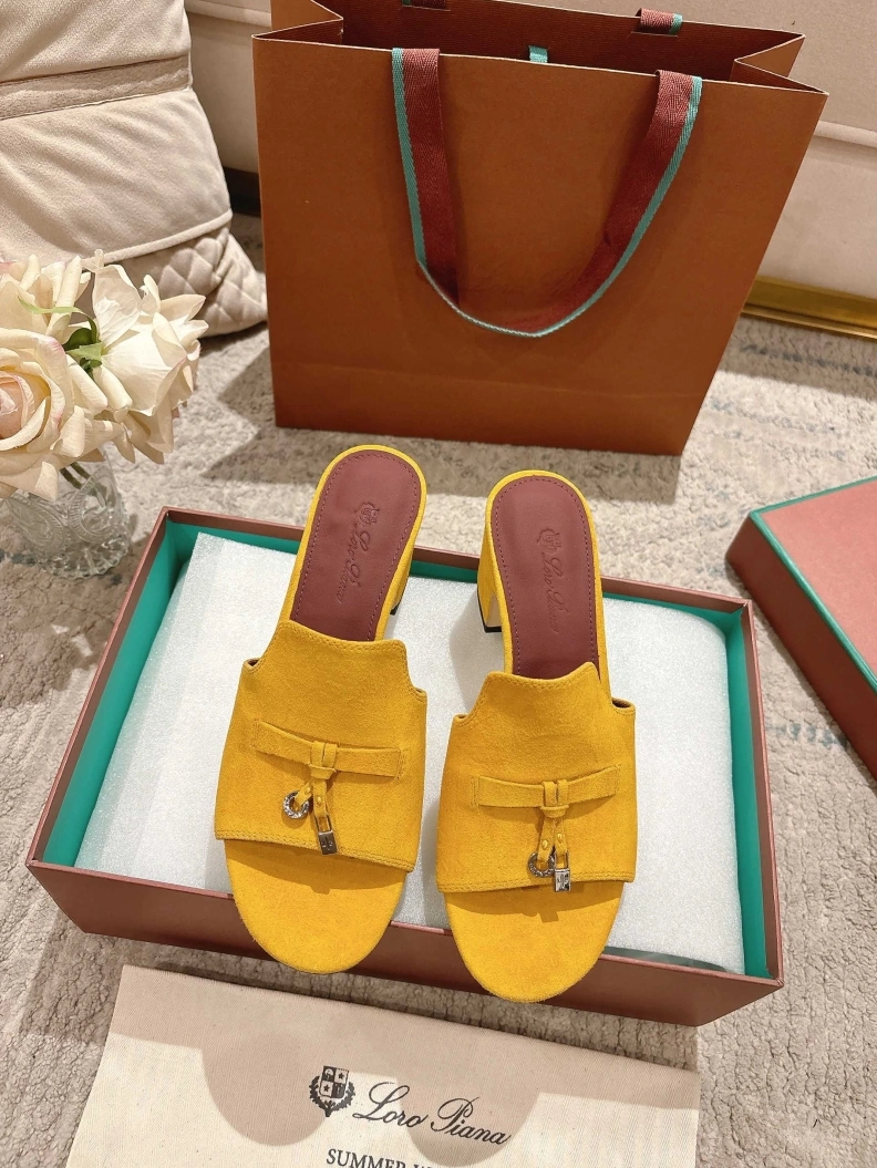 Othxr Sandals WellDesigned 210255