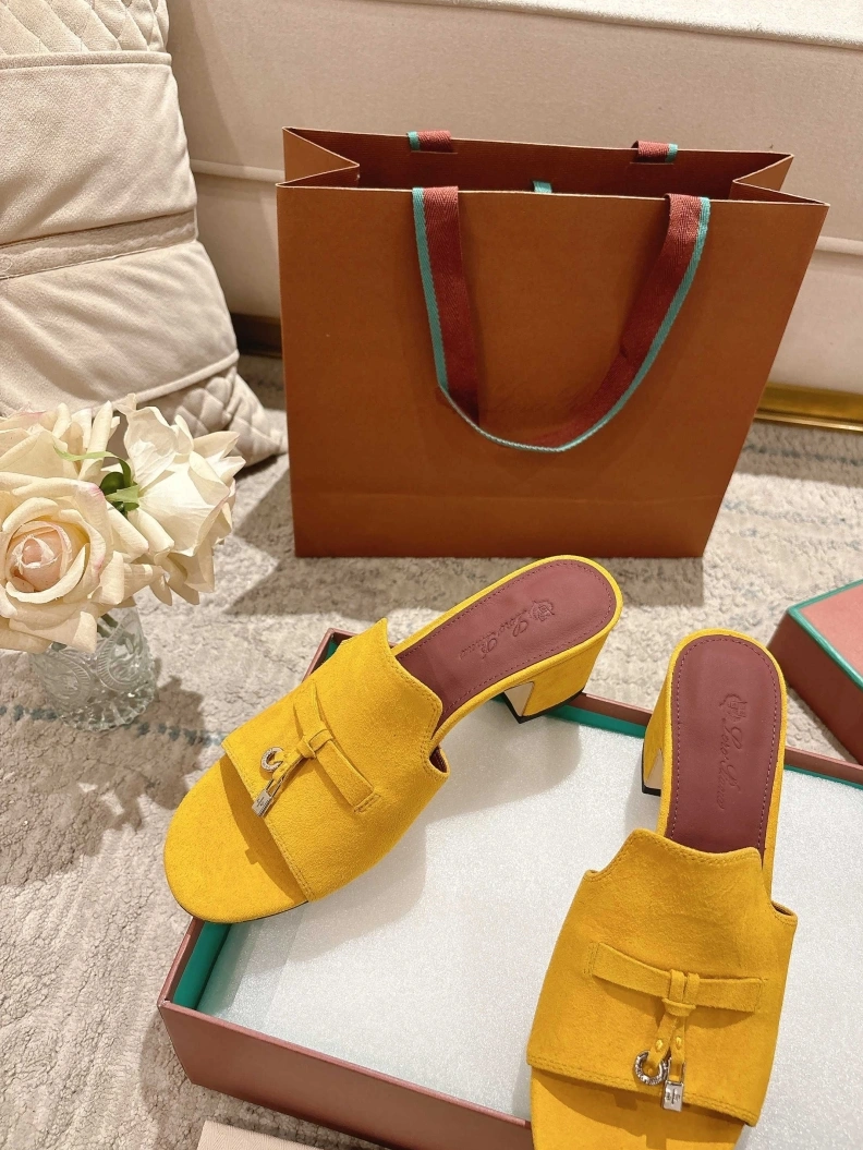 Othxr Sandals WellDesigned 210255