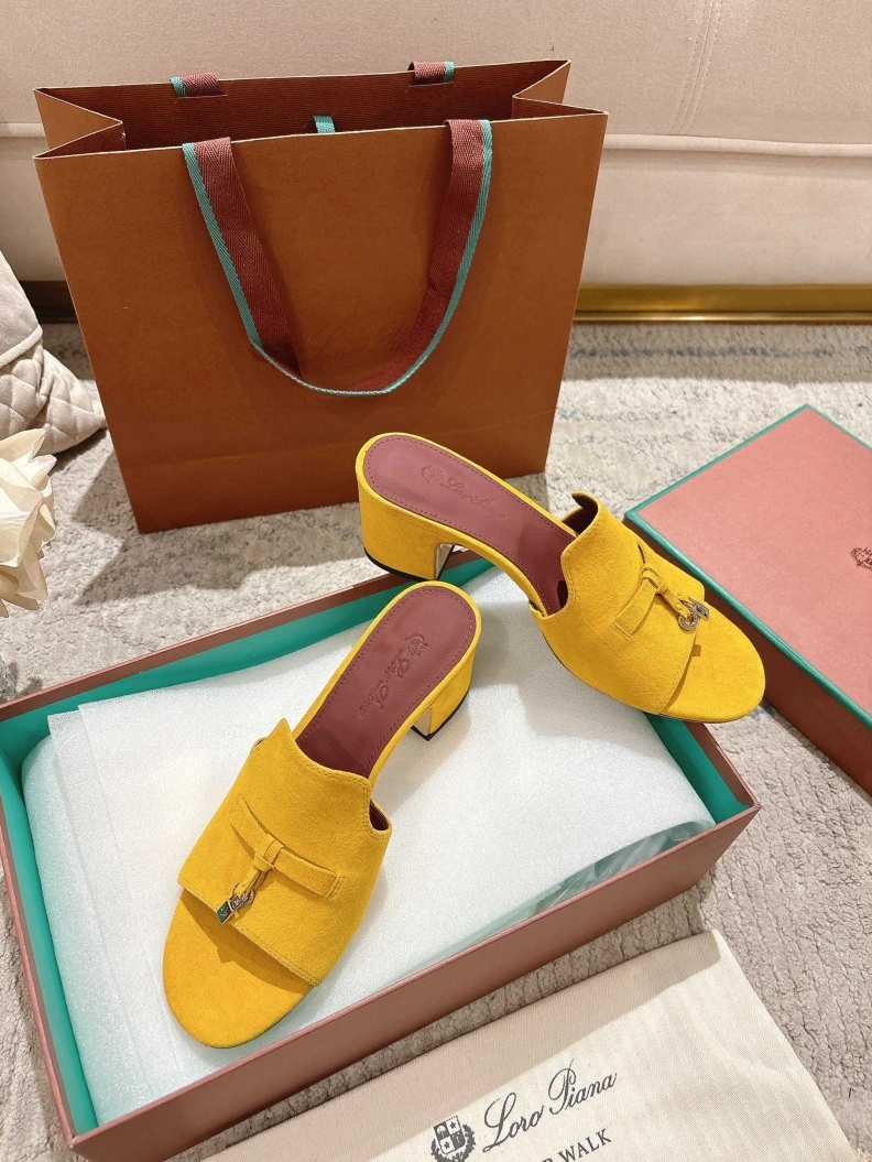 Othxr Sandals WellDesigned 210255