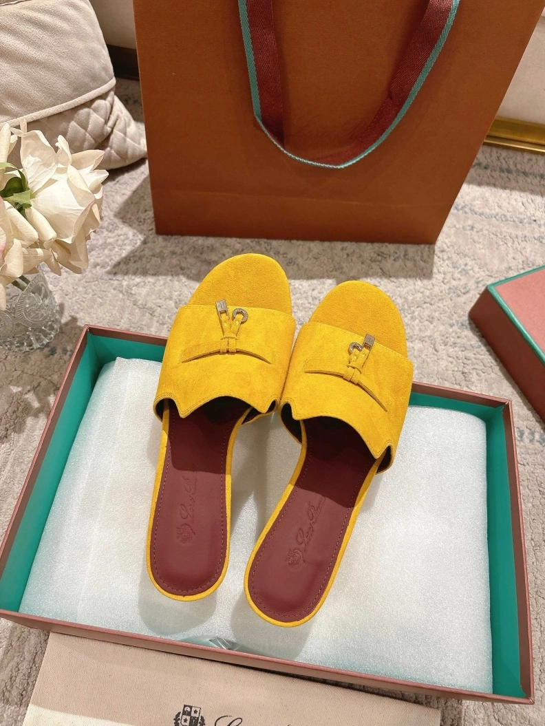 Othxr Sandals WellDesigned 210255
