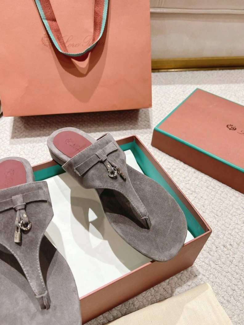 EyeCatching Othxr Sandals 210216