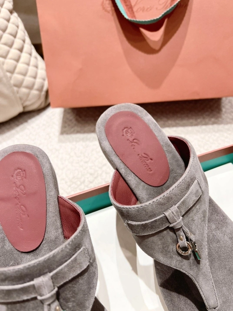 EyeCatching Othxr Sandals 210216