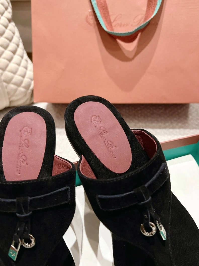 EasyMatch Othxr Sandals 210211