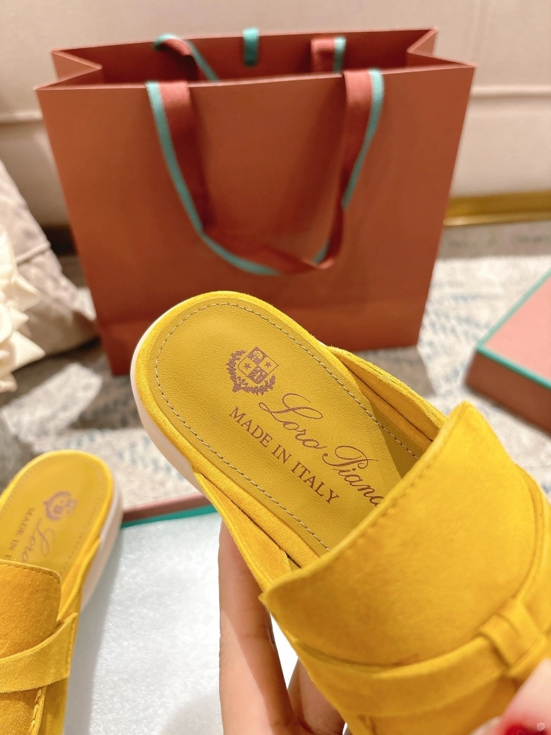 Soft Othxr Slippers 210163