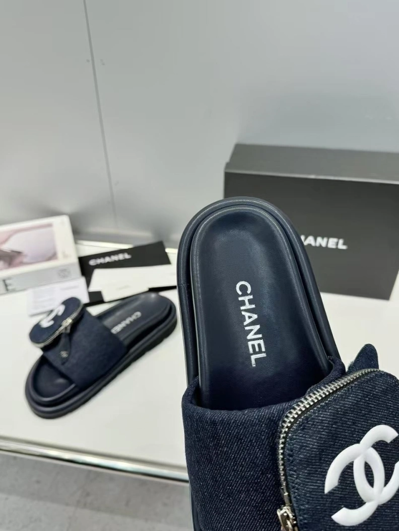 Modern Chxnxl Slippers 118169