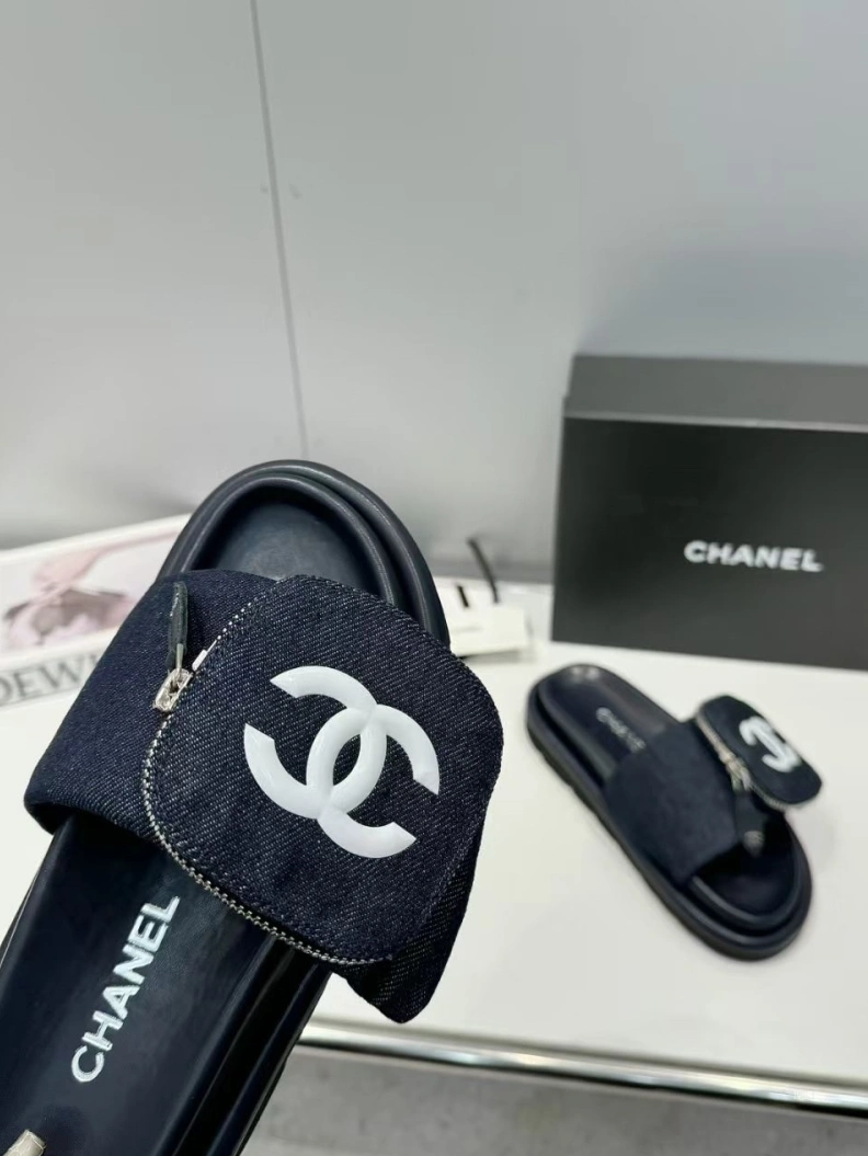 Modern Chxnxl Slippers 118169