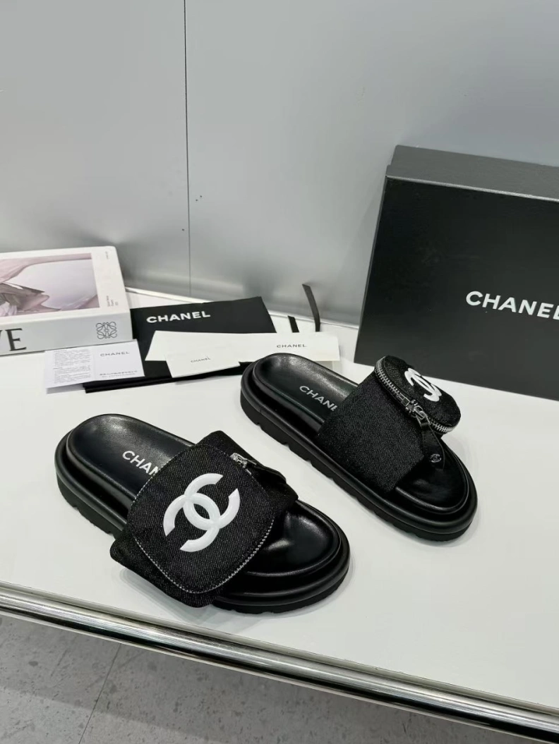 Reliable Chxnxl Slippers 118172