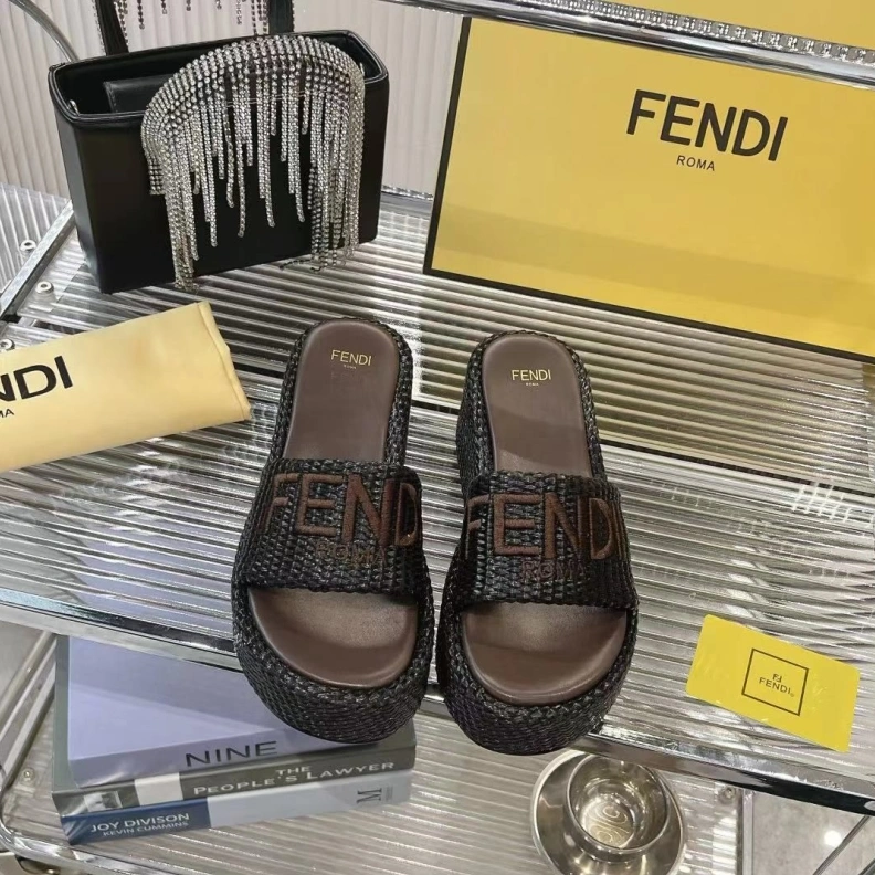 Bright Fxndx Slippers 147164