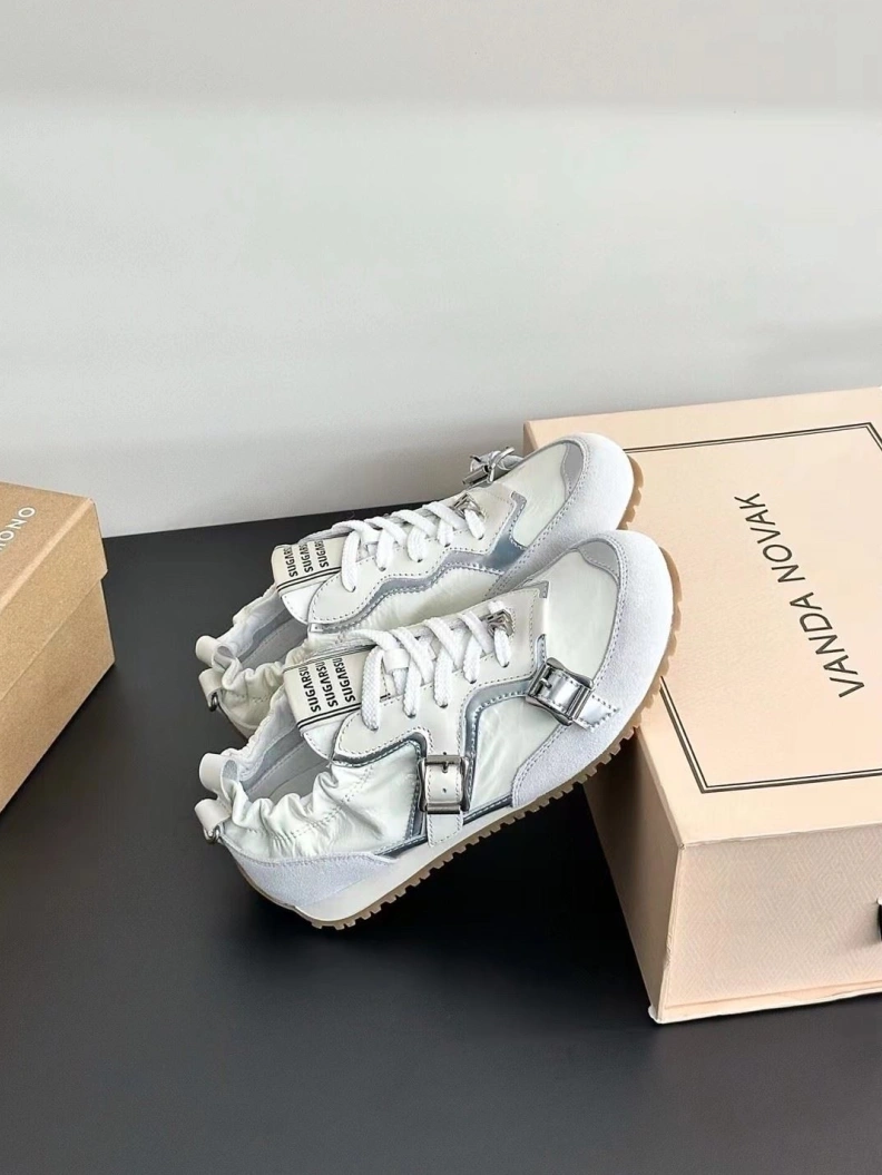 Versatile Othxr Sneakers 210045