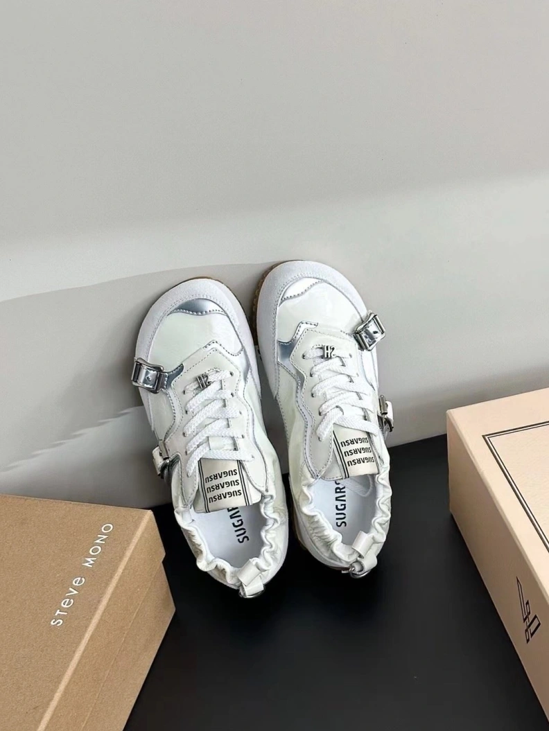 Versatile Othxr Sneakers 210045