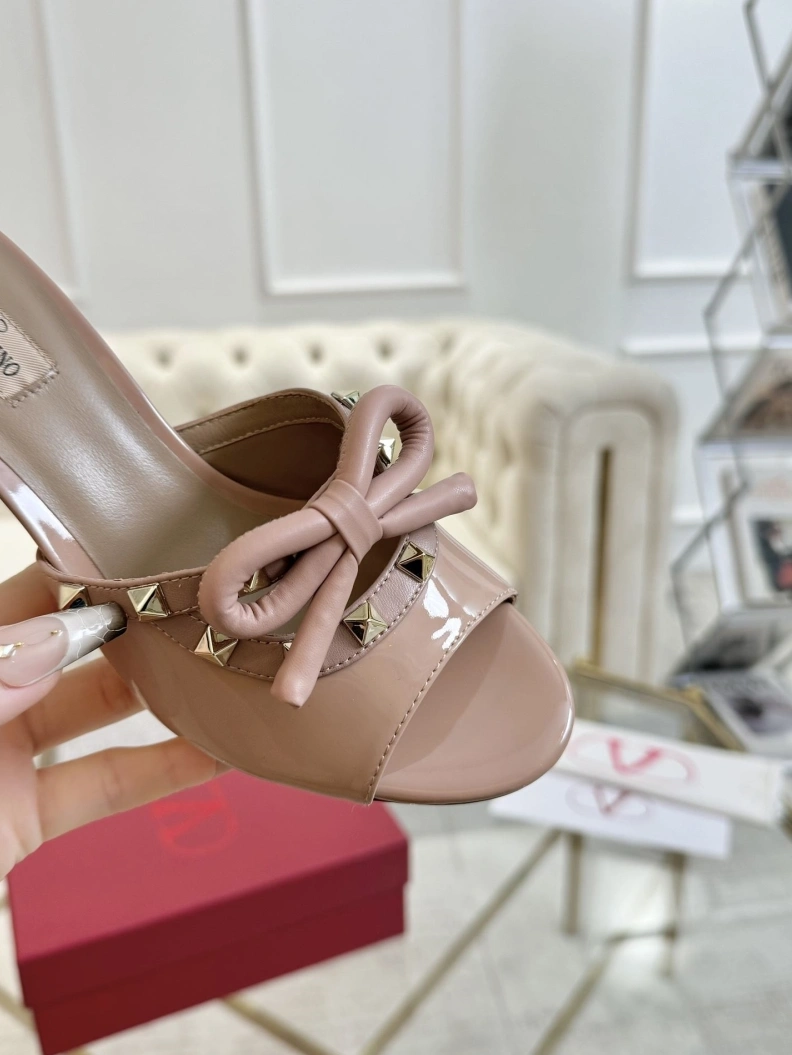 Unique Vxlxntino Sandals 228816