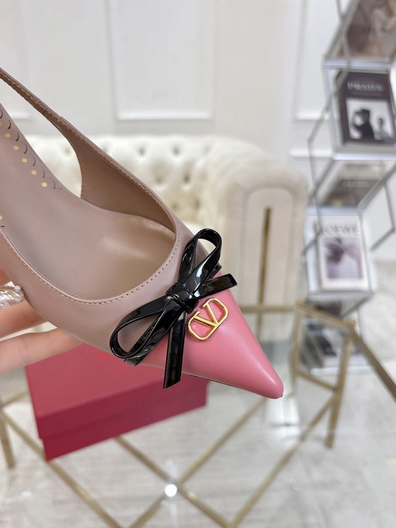 Versatile Vxlxntino Sandals 228803