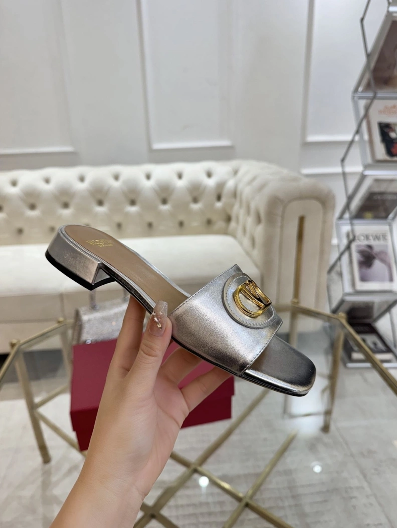 Sleek Gxvxnchy Sandals 152012