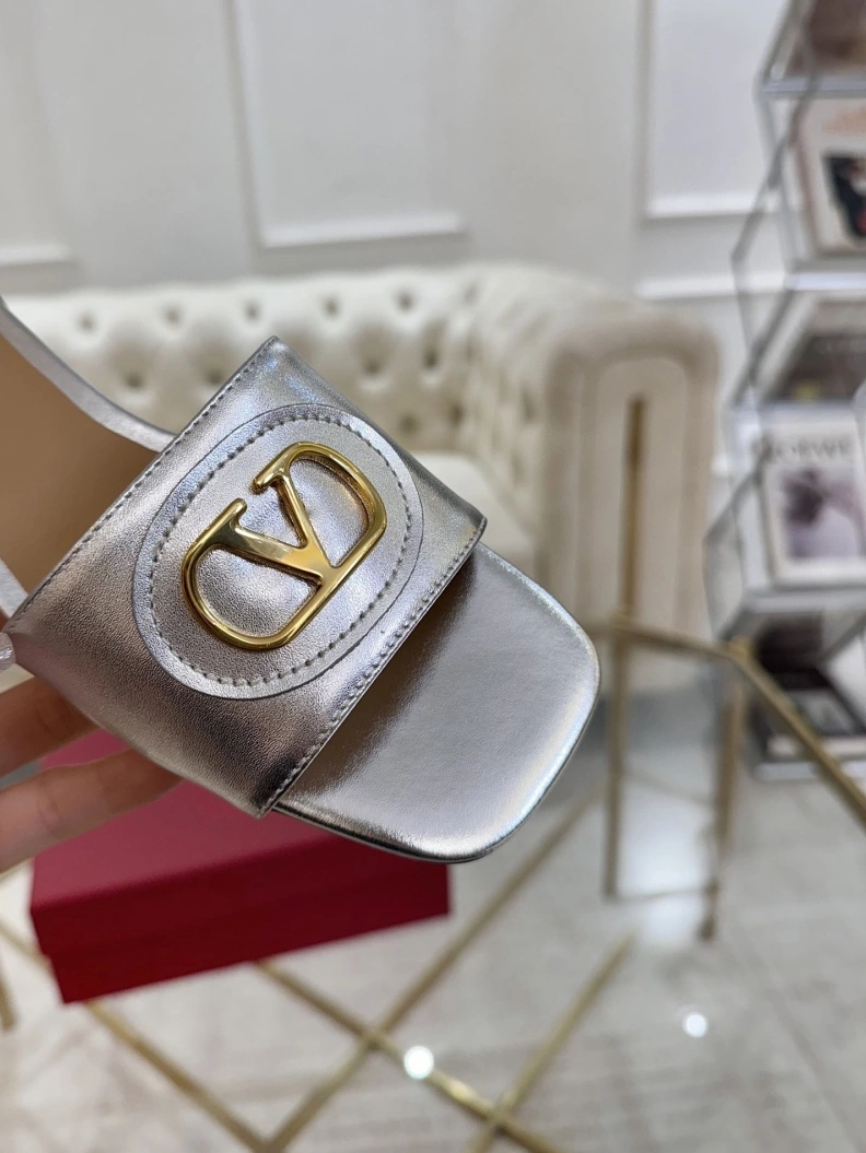 Sleek Gxvxnchy Sandals 152012