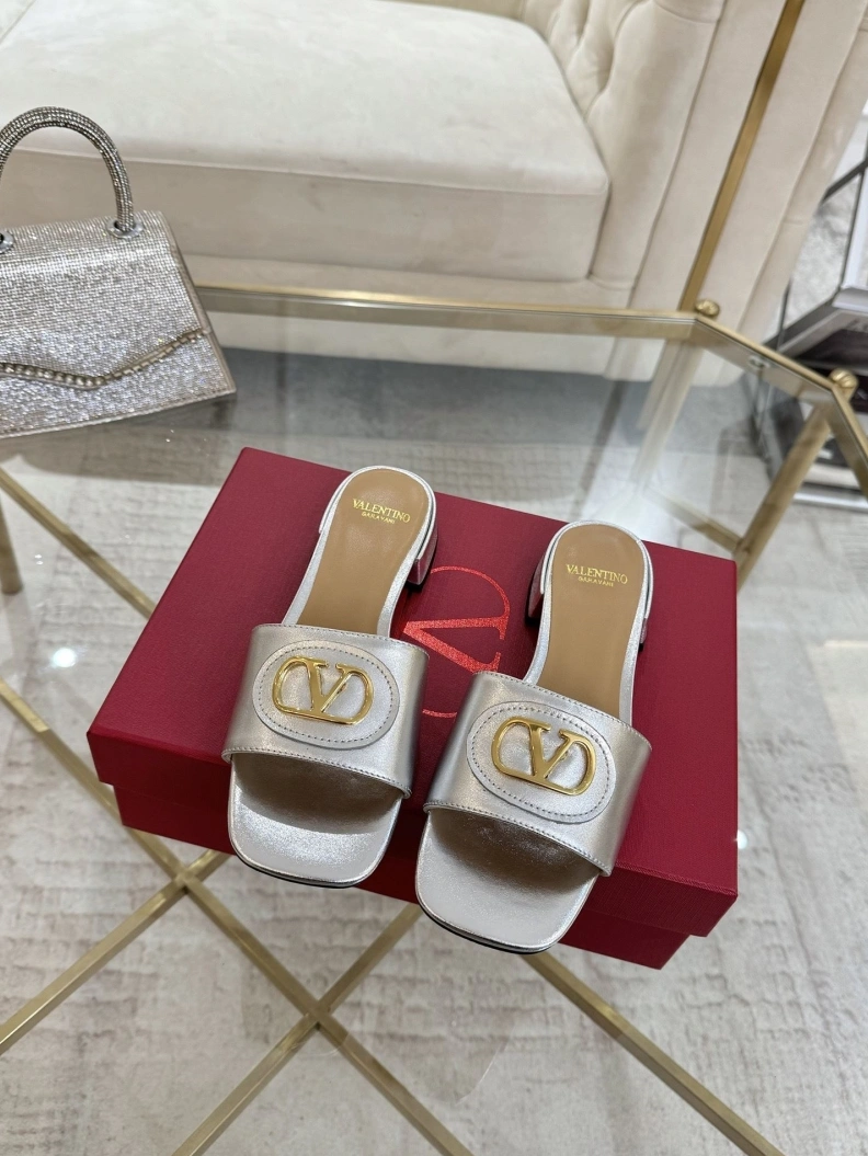Sleek Gxvxnchy Sandals 152012
