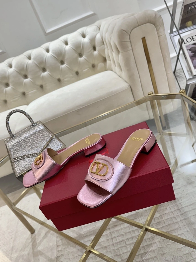 Gxvxnchy Sandals ModernLook 152008